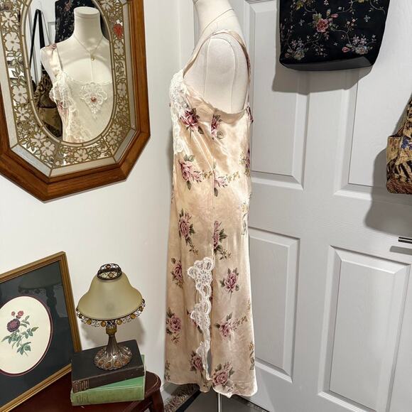 VTG 90s California Dynasty Beige & Pink Floral Satin Lace Rosette Maxi Slip M - Picture 4 of 8